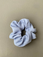 Lade das Bild in den Galerie-Viewer, Scrunchies