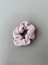 Lade das Bild in den Galerie-Viewer, Scrunchies