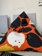 Lade das Bild in den Galerie-Viewer, Sitzsack für die Katze