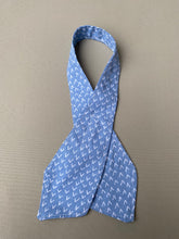 Lade das Bild in den Galerie-Viewer, Schawatte