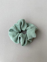 Lade das Bild in den Galerie-Viewer, Scrunchies