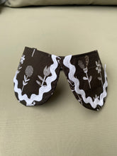 Lade das Bild in den Galerie-Viewer, Katzlatz