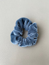 Lade das Bild in den Galerie-Viewer, Scrunchies
