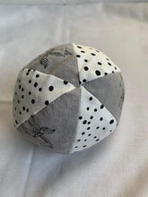 Lade das Bild in den Galerie-Viewer, Bioheubällchen