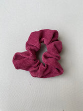 Lade das Bild in den Galerie-Viewer, Scrunchies
