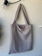 Lade das Bild in den Galerie-Viewer, Cordtasche
